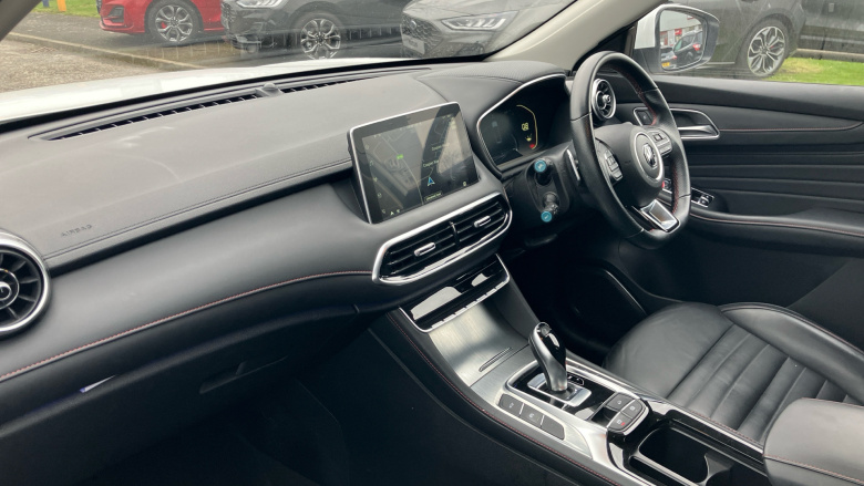 MG HS 1.5 T-GDI Trophy 5dr DCT Petrol Hatchback